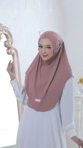 Hijab instan Bergo tali (Wanda) by Kanza