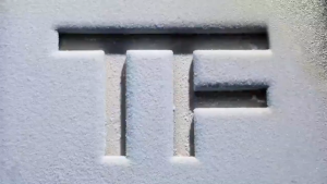 น้ำหอม TF ทอม ฟอร์ด Oud Wood Eau de Parfum Perfume 50ml ผู้ชาย สุภาพสตรี น้ำหอม วันที่ผลิตล่าสุด