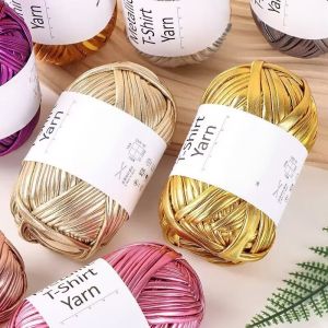 200g Shiny Metallic Cloth Yarn Hand-Knitted DIY Materials Crochet Roving Yarn Suitable for Making Crochet Backpacks Cushions Shoes Storage Baskets Handicrafts Yarn Balls for Hairbands and Other Clothing Accessories 1 Piece = 200g