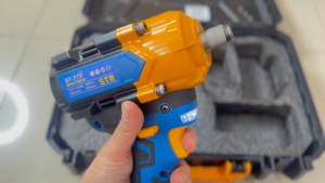 STR บล็อกไร้สาย บลอคแบตแบตเตอรี่ บลอคแบต แรงบิด 800Nm รุ่นST-770 แบต2ก้อน 21V