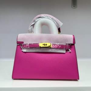 Túi Quai Xách Nữ Tag Vàng Sang Trọng Màu Hồng Fuchsia