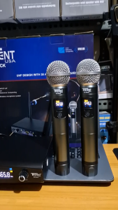 Trident X2-BLACK Professional UHF Dual Wireless Microphone System with Crystal Clear Sound and Adjustable Frequency Set