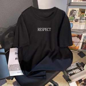 T-Shirt Wanita Hitam Lengan Pendek Motif Huruf - Katun Bernapas Premium 2025  Desain Korea Oversize Nyaman  Baju Kasual Slim Fit Gaya Jalanan Tren Musim Panas  Vintage Amerika  Santai Harian  OOTD Kantor  Ukuran Besar  Womens Clothing  Tops  Gaya Urban