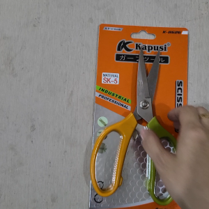 Kéo KAPUSI 3 màu tay cầm CAM-XANH_K8626