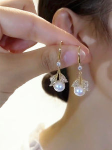 Trendy  out Leaf Pearl Earrings Pure Silver Needle Design Sensation Full Diamond Unique Ear Jewelry for Girls