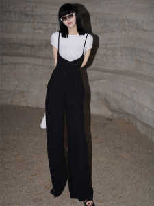 Stylish Black One-Piece Overalls Womens Fashion Slimming Wide Leg Pants High Waist Velvet Comfortable Casual Trousers