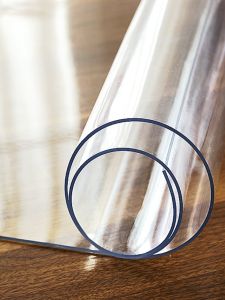 ผ้าคลุมโต๊ะพลาสติก PVC นุ่ม กันน้ำ กันร้อน ไม่ต้องซัก ผ้าคลุมโต๊ะกาแฟ โต๊ะอาหาร ผ้าคลุมพื้นคริสตัลแบบโปร่งใส ผ้าคลุมโต๊ะแบบมีรอยขัดเกลื่อน