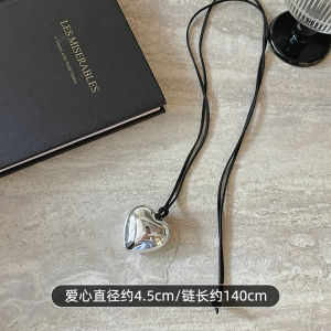 Fever Same Style Heart Pendant Necklace for Women Fancy Light Luxury Minority Sweater Chain Accessories Clavicle Chain Neck Chain ~