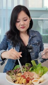 ปลากรอบจิ้งจั้งสมุนไพร [ซื้อ 1แถม1] ตรา พุงนำนม