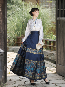 Original Han Tang Huayun Womens Phoenix Flying Ming Dynasty Gold Weave Makeup Flower Horse Tail Skirt Set for Daily Commuting