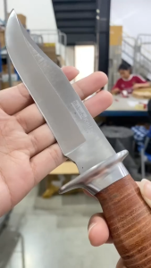 มีดแล่เนื้อเลาะกระดูก ด้ามหุ้มหนังพียู พร้อมซอง มีดพก 5CR15MOV STEEL