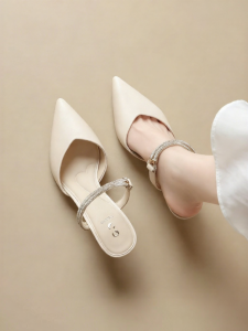 Josiny | Slender Heel Beautifying Pointed Toe Buckle Rhinestone Sandals