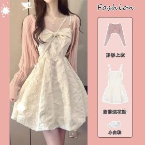 Váy Dài Vai Ngọc Trai Trắng Thanh Lịch Mùa Xuân 2024 Váy Dài Vừa Phải Cổ Chữ V Không Tay Cổ Điển Ngọt Ngào