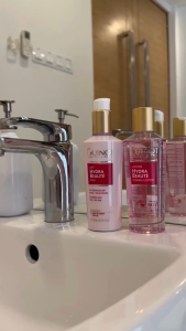 GUINOT Hydra Beaute Cleansing Milk Jumbo Size 300ml - Gentle & hydrating make up remover