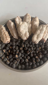 1kg chuối cô đơn rừng loại đặc biệt ( hạt già chắc mẩy đen bóng) được phơi khô tự nhiên dùng nấu nước hoặc ngâm tửu