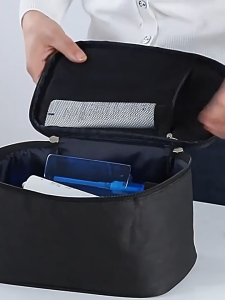 กระเป๋าเครื่องสำอางแบบเรียบง่าย เหมาะสำหรับผู้ชาย และ ผู้หญิง สีดำ