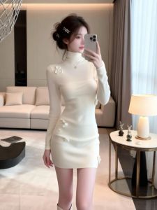 CHANGTONG | Đầm Knit Cổ Cao In Hoa Ôm Phồng