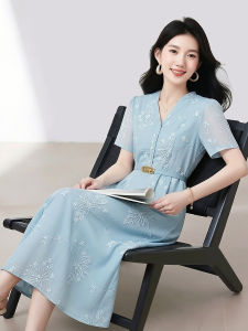 La Chapelle | Đầm Voan Thêu Eo Dây V Elegante