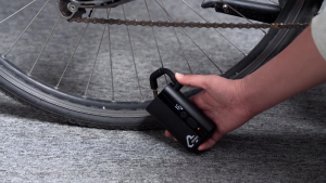 ROCKBROS QJCQBM1 Pompa Sepeda Elektrik Inflator Electric Mini Pump 150psi Portable42520005 Riding Bicycle Electric Air Pump 150 psi 5V2A Type-C Outdoor Portable MTB Road Bike Motorcycle Car Pumps