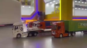 Huina 9900 RC Flatbed Tractor Truck 1/64 Scale 12CH 2.4G Proportional Remote Control Truck with Light Mini RC Model Toy In Stock