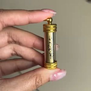 ตะกรุดแผ่นทองเหลือง ฝาทอง ขนาด 1*5 cm สาริกา จิ้งจอกเก้าหาง เทพภมรจะแลง