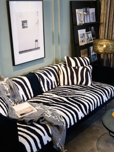 Yuduo ผ้าคลุมโซฟาผ้าขนสั้นลายม้าลายขาวดําเรียบง่ายสไตล์นอร์ดิกสําหรับฤดูใบไม้ร่วงและฤดูหนาวผ้าคลุมโซฟากันลื่นผ้าคลุม