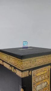 Celengan Kabah Buka Tutup Kunci Premium Ukuran BESAR Bahan Kayu Multyplex | Celengan Jumbo Pakai Kunci Dibawah Bisa Dibuka Tutup Ukuran 15 x 15 x 20 cm | Celengan Besar Sedekah Subuh Bentuk Kabah | Souvenir Pernikahan Oleh oleh Haji Umrah
