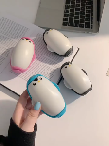 Roller Baju Pembersih Bulu Kucing Lint Roller Lengket Debu Sofa Karpet Karakter Pinguin Travel Size