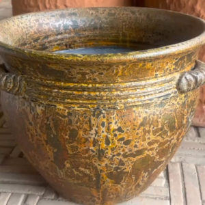 อ่างดินเผาทรงปากบาน สีวินเทจเก่า ๆ มี 3 หู ขนาด 40 x 38 cm.