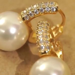 ✨ แฟชั่นเกาหลีใหม่ไฟหรูหราต่างหูรูปหยดน้ำมุกคลาสสิกเรียบง่ายของขวัญวันเกิดเครื่องประดับผู้หญิงต่างหูเม็ดกลม