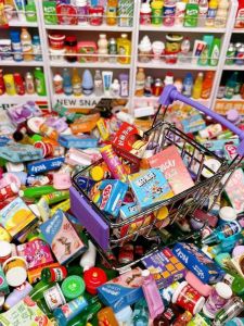 Miniature Artificial Mini Convenience Store Supermarket Snacks Candy Toy Toys DIY Trending Creative Stylish Food Instant Noodles