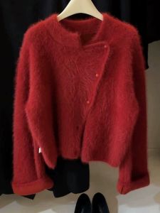 Áo Len Dệt Kim Mềm Mại Màu Đỏ Cao Cấp Dành Cho Nữ Áo Khoác Ngoài Cổ Chữ V Dài Tay Thường Mùa Xuân Thiết Kế Không Đều