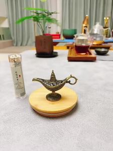 Lọ Đốt Trầm Hình Đèn Thần Aladdin Chất Liệu Hợp Kim Dùng Trang Trí Lễ Trà Đạo Và Đốt Trầm Đồ Thủ Công Bằng Kim Loại