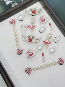 16PCS Valentine Golden Red Shoe Charms DIY Heart Chain Accessories Love Clogs Shoes Buckle Decoration Bling Faux Pearl Shoe Clip