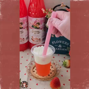 Sunny Boy Yoghurt Strawberry Concentrated Syrup 710ml | Creamy Strawberry Yogurt Flavor | For Milk Tea Smoothies Sodas & Desserts - Varganation