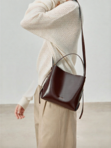 La Festin | Summer Commute Satchel Bucket Bag