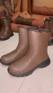 Karis Collection: Sepatu Safety Murah & Sepatu Proyek Pria