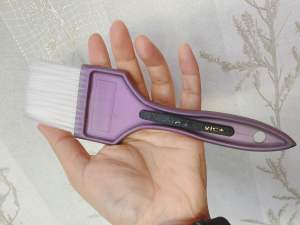 Vic+ แปรงบารายาจ เพ้นสี เพ้นไฮไลท์ ขนแปรงอย่างดี เบา จับถนัดมือ สุ่มสีนะคะ