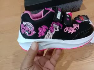 Sepatu Sekolah Anak Usia 6-10 Tahun