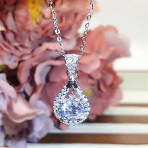 สร้อยคอ Moissanite ประดับเพชรคาร์บอนสูงแบบประดับเล็ก ชุบทองplatnium รูปตัวอักษร D ประดับหัวใจแปดแฉก