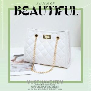 NQshop พร้อมส่ง ในไทย กระเป๋าแฟชั่นใบเล็ก ดีไซน์เรียบหรู ดูดี ในราคาสุดคุ้ม ใส่ของได้พอประมาณ ขนาดพกพาง่าย หยิบใช้สะดวก แมทช์ชุดได้หลายลุคเลยน๊าาา