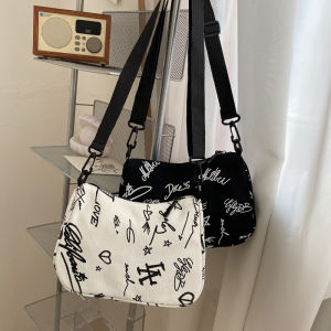 Trendy Korean Letter Print Canvas Shoulder Bag for Girls Artistic Crossbody Bag Casual Geometric Pattern Soft Foldable Bag