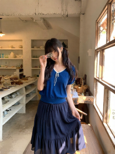 NIHAOKANONG | Áo Thun Knit V-neck Đính Nơ Color Block