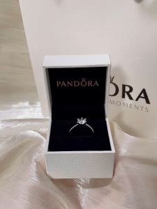 The Ultimate Guide to Non-Tarnish Engagement Rings & 925 Silver Promise Rings