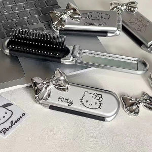 การ์ตูน Sanrio แบบพกพาพับถุงลมนิรภัยหวีคิตตี้แมวดำเนินการบนกระจกแต่งหน้าแบบ dual-วัตถุประสงค์หวีกระจกแบบบูรณาการ