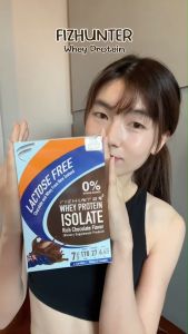🎯Set 2 กล่อง + แก้วเชค🎯FIZ Hunter Whey Protein Isolate Lactose Free! Chocolate Flavor ปราศจากน้ำตาลแลคโตส แพ้นมทานได้ ผู้ป่วยทานได้ เวย์เกรดการแพทย์จากนิวซีแลนด์ ❌น้ำตาลทราย❌แป้ง (1กล่อง บรรจุ7ซอง)
