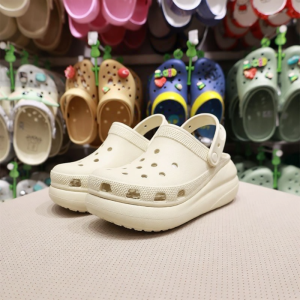 Crocs | Dép Xỏ Ngón Nâng Cao Mùa Hè