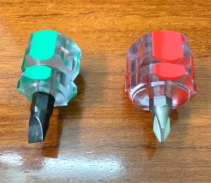 Bộ 2 cái rua vít ngắn để tháo ốc máy may máy vắt sổ