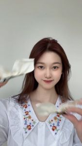 Kẹp tóc phong cách JISOO mới nhất 2025 (1 cặp)