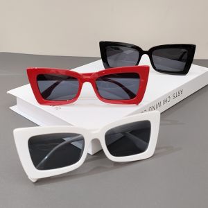 Mũ Lưỡi Trai Màu Đỏ Phong Cách Hàn Quốc Cho Nam Và Nữ Chụp Ảnh Thời Trang Cá Tính Kính Bảo Vệ Mặt Chống Nắng Hình Chữ Nhật